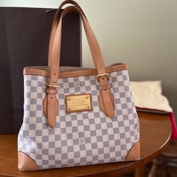 Louis Vuitton Handbags - LV Hampstead Damier Azure MM EUC